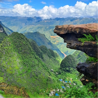 Stopping at scenic viewpoints