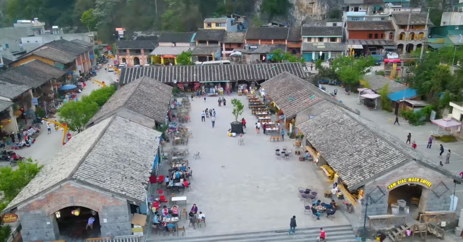 Explore Dong Van Old Quarter and night market