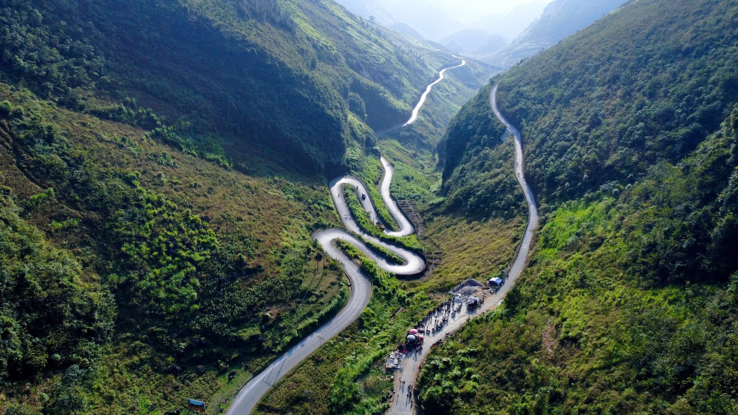 Conquer Tham Ma Pass and wander through Pho Cao Village and Sung La Valley