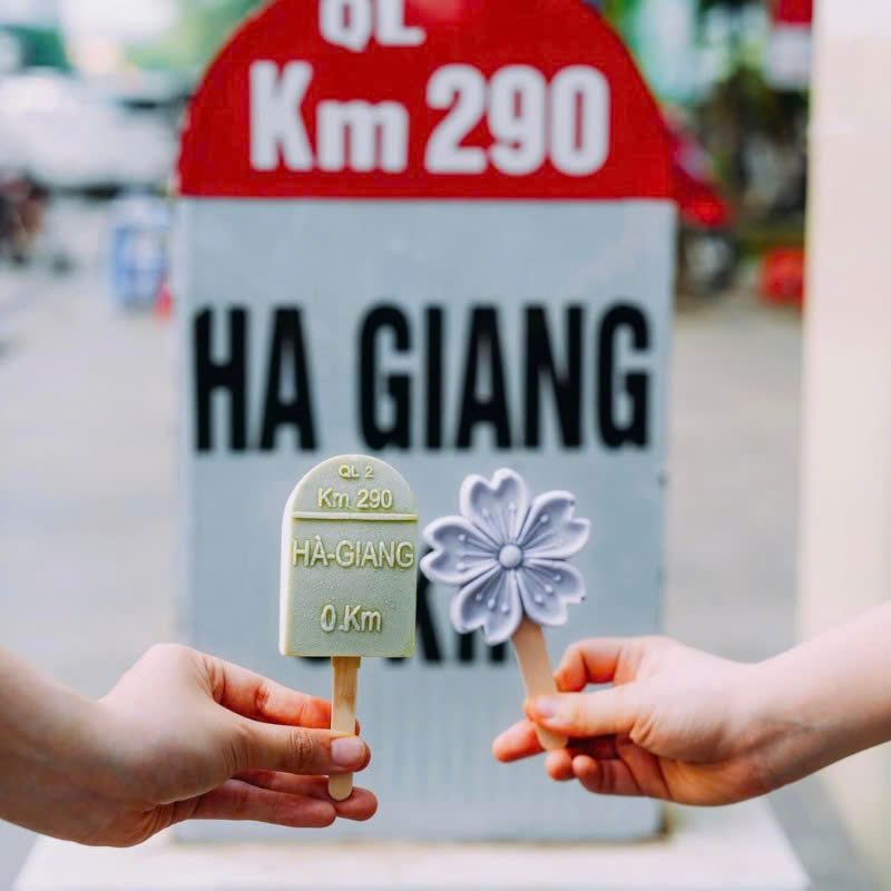 Freshen up at the hostel before boarding your bus back to Hanoi