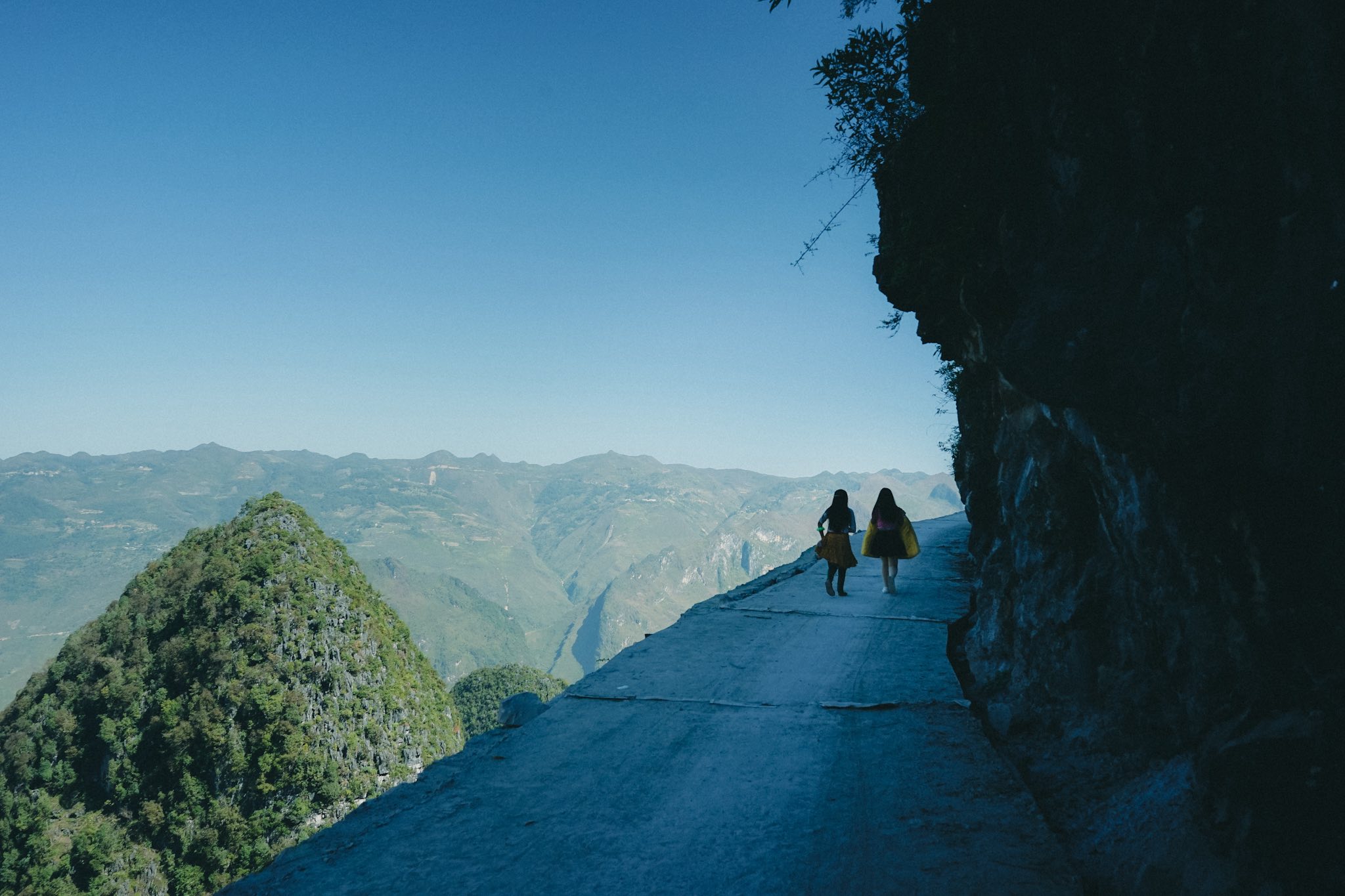 Ride through Bac Sum Pass and Quan Ba Heaven Gate for breathtaking views
