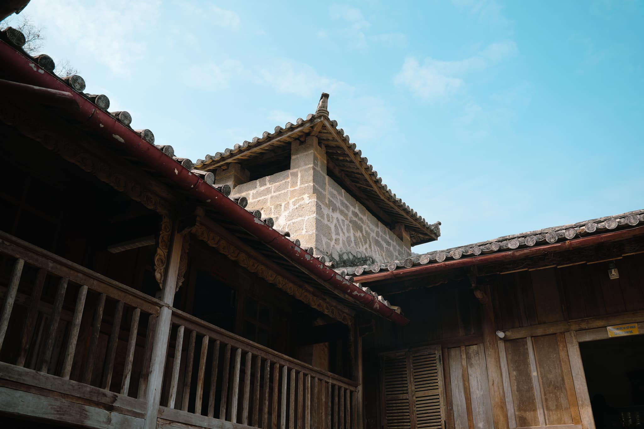 Explore the H’mong King’s Palace before reaching Dong Van Old Town for dinner and overnight stay