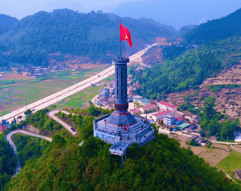 Lung Cu Flag Tower